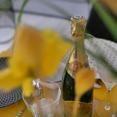 Апартаменты A 50m Reves Etoiles Les Bains De