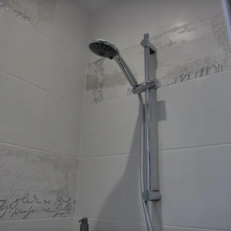 Апартаменты A 50m Reves Etoiles Les Bains De Мер-ле-Бен