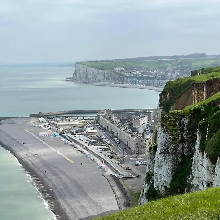 Апартаменты A 50m Reves Etoiles Les Bains De